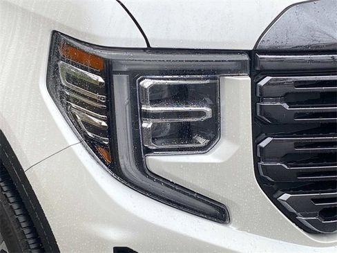 Used 2023 GMC Sierra 1500 Denali Ultimate image 4