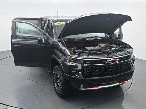 Used 2024 Chevrolet Silverado 1500 ZR2 w/ Technology Package AWD/4WD image 40