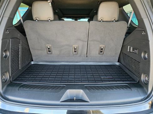 Used 2022 Chevrolet Tahoe LT w/ LT Signature Plus Package image 33