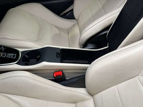 Used 2020 McLaren GT image 31