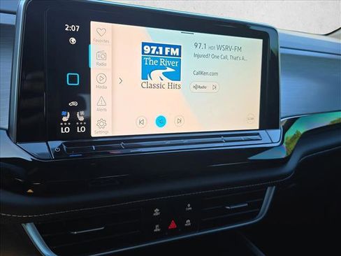 New 2026 Volkswagen Atlas Cross Sport SE image 14