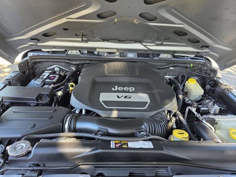 Used 2014 Jeep Wrangler Unlimited Sport w/ Quick Order Package 24S image 23