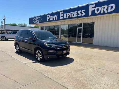Used 2016 Honda Pilot Elite image 1