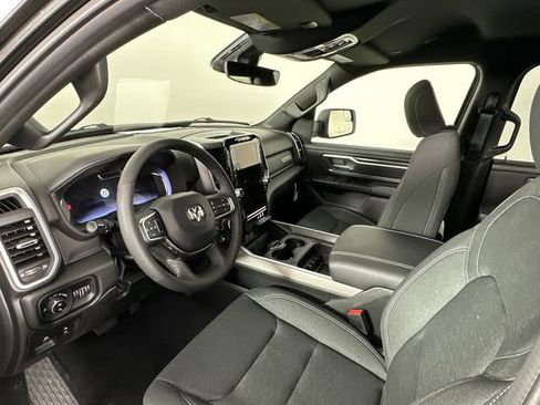 New 2026 RAM 1500 4x4 Crew Cab image 19