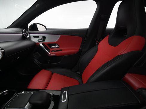 Used 2022 Mercedes-Benz CLA 250 4MATIC image 34