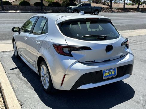 Used 2025 Toyota Corolla SE FWD image 5