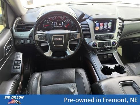 Used 2018 GMC Yukon XL SLT w/ Premium Edition AWD/4WD image 10