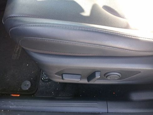 Used 2025 Kia Sportage EX image 15