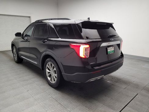 Used 2020 Ford Explorer XLT w/ Equipment Group 202A image 5