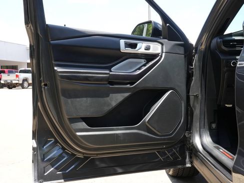 Used 2020 Ford Explorer ST w/ ST Street Pack AWD/4WD image 17