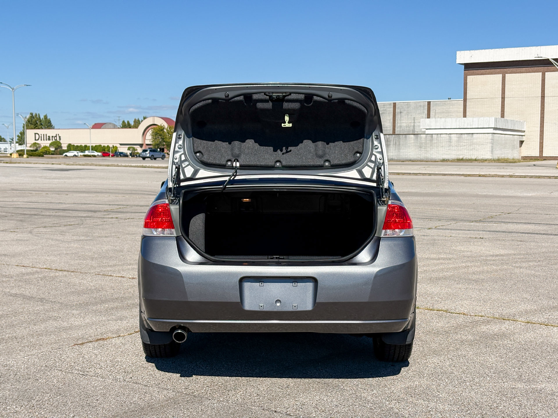 Used 2010 Ford Focus SEL FWD image 23