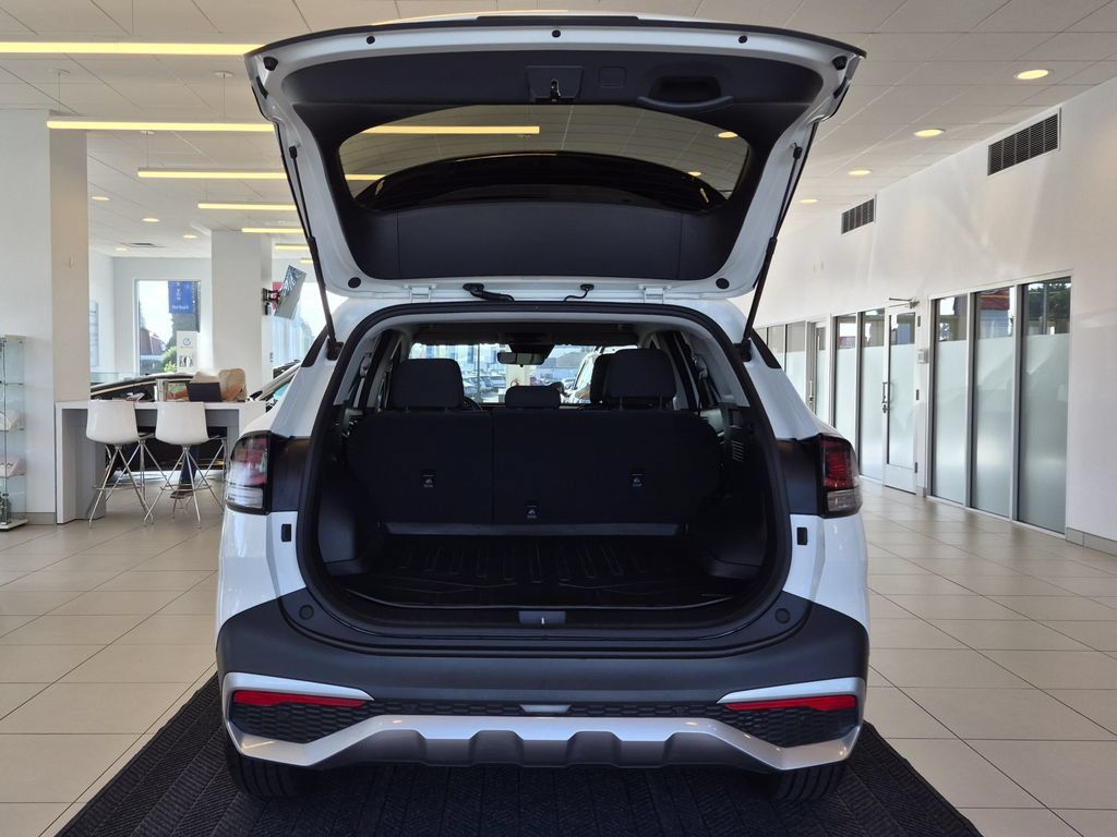 Used 2023 Kia Sportage LX AWD/4WD image 9