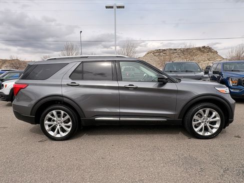 Used 2022 Ford Explorer Platinum w/ Equipment Group 601A image 6
