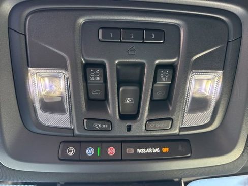 Used 2025 Chevrolet Silverado 1500 High Country image 24