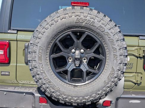 Used 2024 Jeep Wrangler Unlimited Sport AWD/4WD image 38