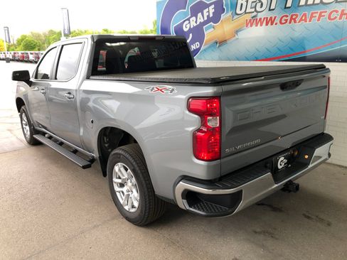 Used 2025 Chevrolet Silverado 1500 LT AWD/4WD image 6