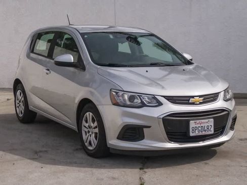 Used 2020 Chevrolet Sonic LT image 3