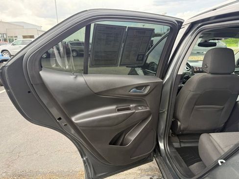 Used 2018 Chevrolet Equinox LT w/ Sun & Infotainment Package FWD image 27