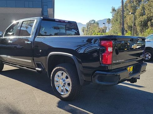 Used 2024 Chevrolet Silverado 2500 High Country w/ High Country Premium Package image 10