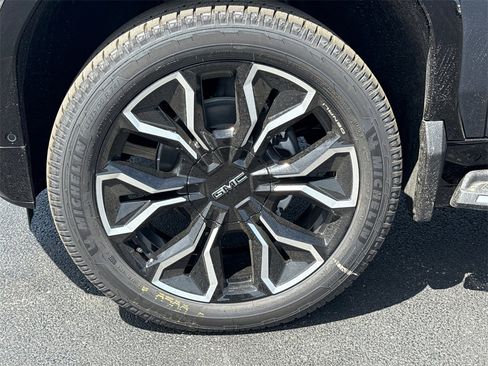 New 2025 GMC Sierra EV Denali image 11