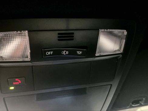 Used 2023 Toyota Tacoma TRD Sport w/ Technology Package AWD/4WD image 34