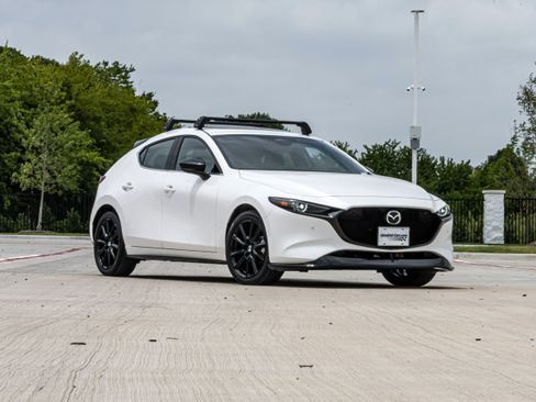Used 2024 MAZDA MAZDA3 Hatchback w/Premium Plus Pkg AWD/4WD image 2