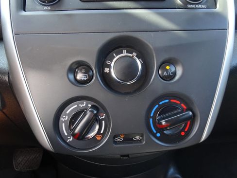 Used 2017 Nissan Versa SV image 25