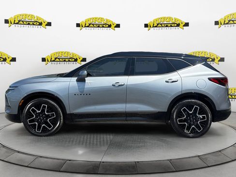 Used 2024 Chevrolet Blazer RS w/ Driver Confidence II Package FWD image 2