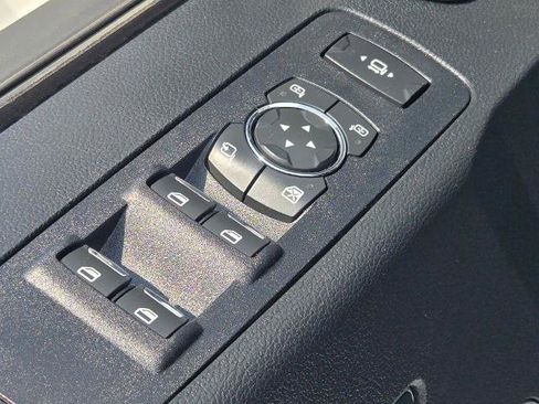 Certified 2019 Ford F250 Lariat w/ Lariat Ultimate Package AWD/4WD image 24