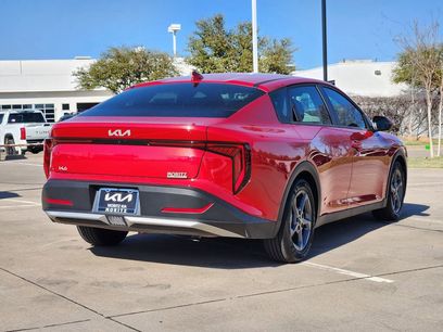 New 2025 Kia K4 LXS