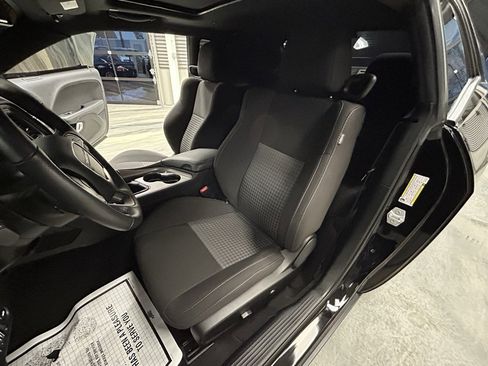 Used 2023 Dodge Challenger R/T w/ Blacktop Package image 9