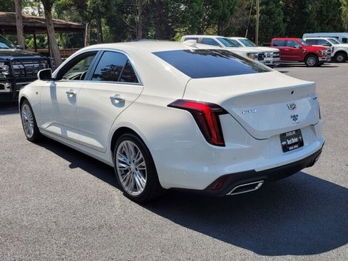 Used 2025 Cadillac CT4 Premium Luxury image 10