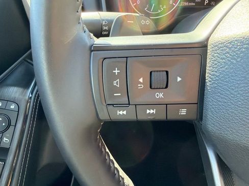 Used 2026 Nissan Rogue SV AWD/4WD image 23