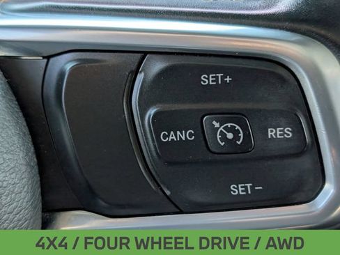 Used 2021 Jeep Gladiator Overland AWD/4WD image 21