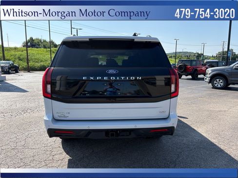Used 2025 Ford Expedition Max Active AWD/4WD image 6