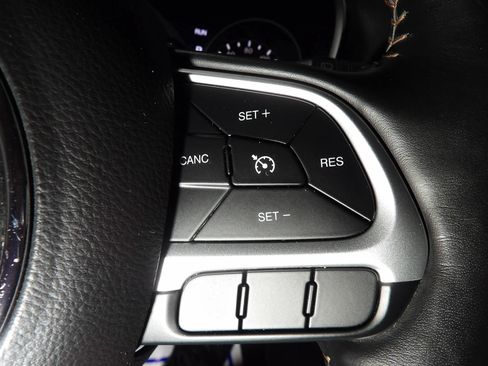 Used 2019 Jeep Compass Limited AWD/4WD image 18