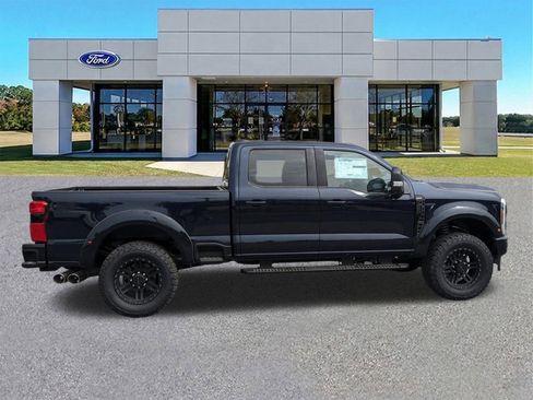 New 2024 Ford F250 Lariat w/ Lariat Ultimate Package AWD/4WD image 3