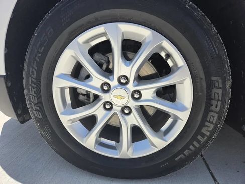 Used 2020 Chevrolet Equinox LT FWD image 10