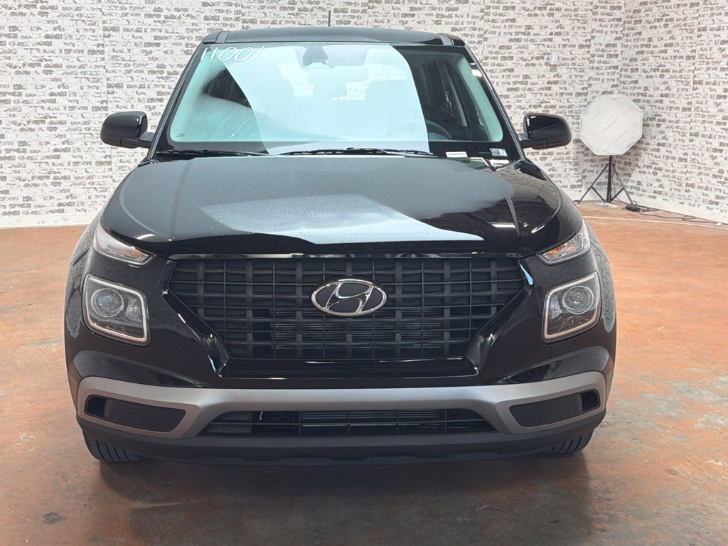 New 2026 Hyundai Venue SE FWD image 2