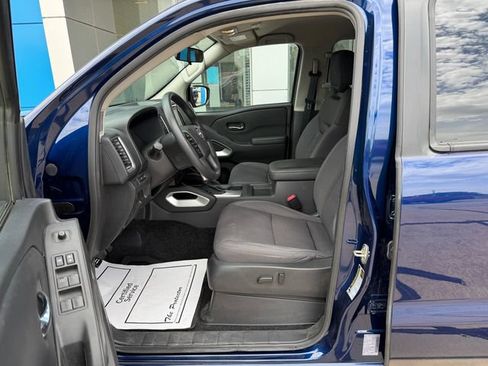 Used 2023 Nissan Frontier SV w/ Tow Package AWD/4WD image 10
