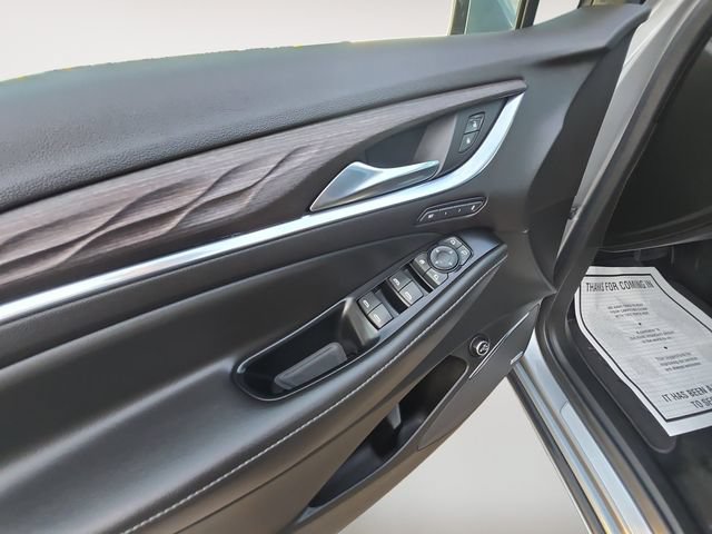 Used 2023 Buick Enclave Avenir w/ Avenir Technology Package AWD/4WD image 10