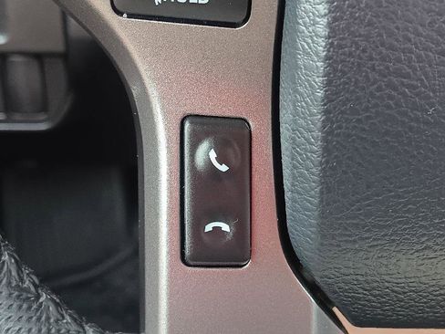 Used 2019 Toyota Tacoma SR5 image 17