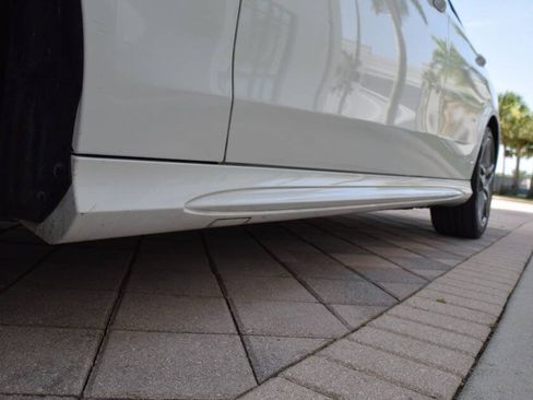 Used 2014 Mercedes-Benz E 350 4MATIC Sedan image 27
