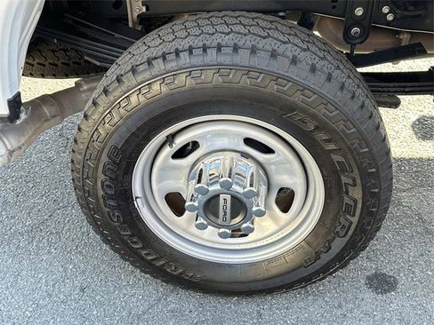 Used 2025 Ford F350 XL w/ FX4 Off-Road Package image 26