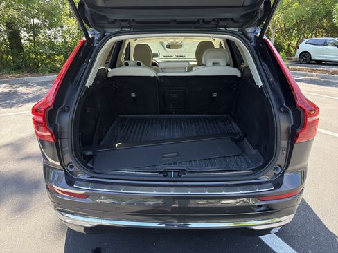 Certified 2023 Volvo XC60 B5 Ultimate w/ Protection Package Premier FWD image 34