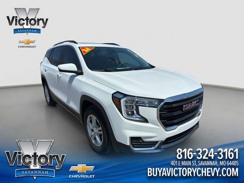Used 2024 GMC Terrain SLE w/ Driver Convenience Package FWD image 1