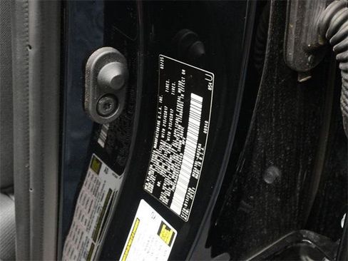 Certified 2025 Toyota Corolla Cross LE image 20