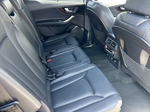 Used 2019 Audi Q7 3.0T Premium Plus w/ Premium Plus Package AWD/4WD image 15