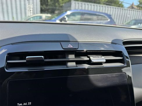Used 2024 Hyundai Tucson Limited image 35