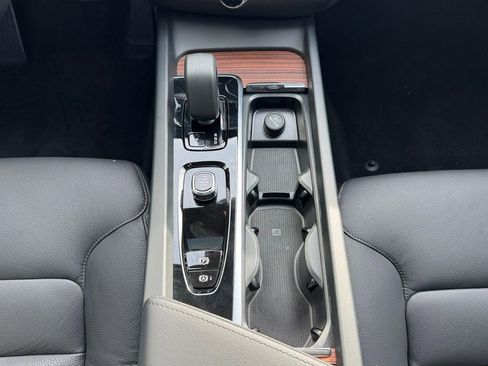 Used 2026 Volvo V60 B5 Cross Country Plus w/ Climate Package image 15